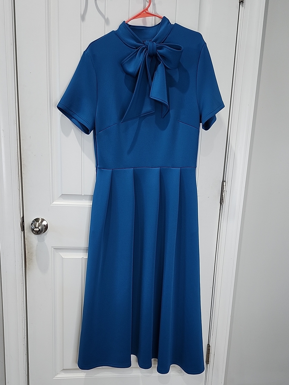 Elegant Blue Bow-Neck A-Line Dress